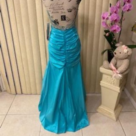 *FINAL PRICE* Stylish Turquoise Taffeta Halter Formal Prom Gown Size 6 - Picture 10 of 15